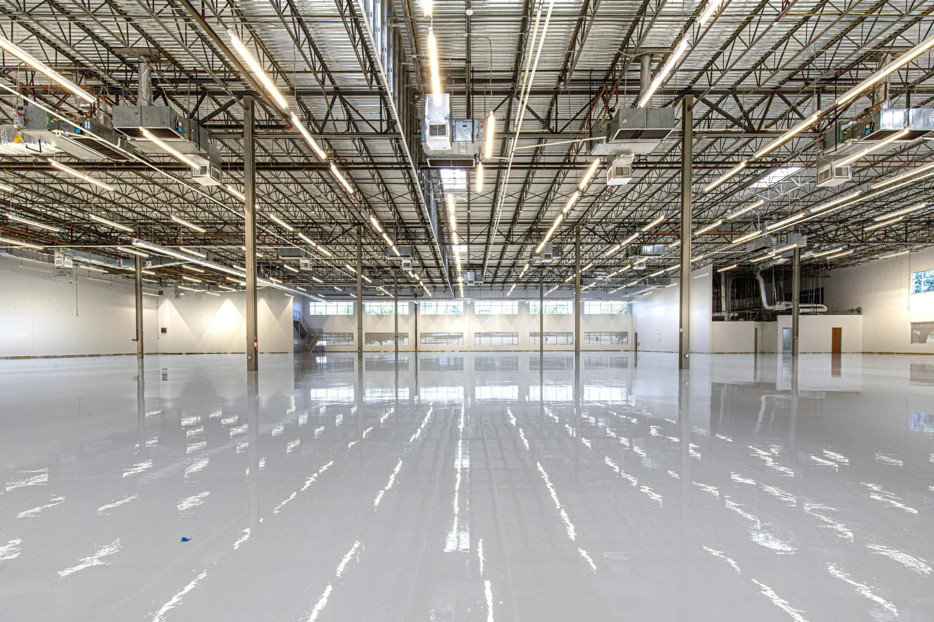 high-gloss epoxy floor in a Oshawa cold storage facility