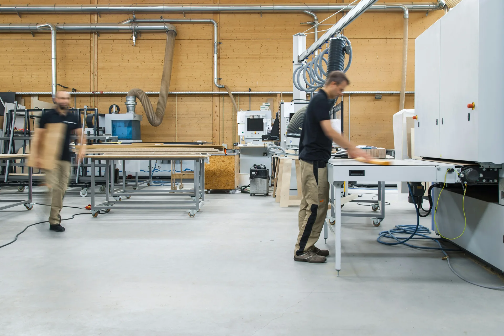 controlled-environment epoxy floor at a Oshawa light-industrial facility