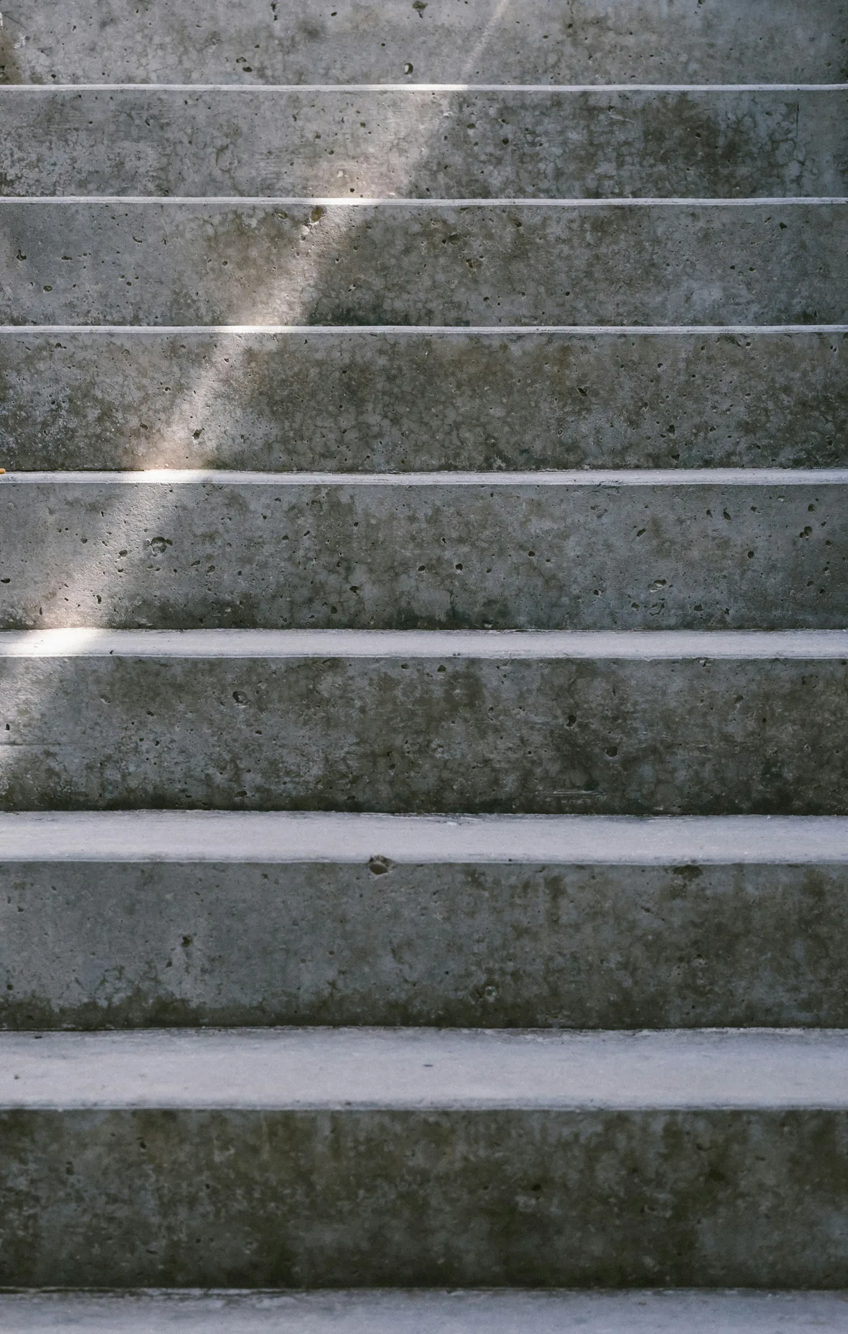 textured concrete entry steps at a Oshawa home