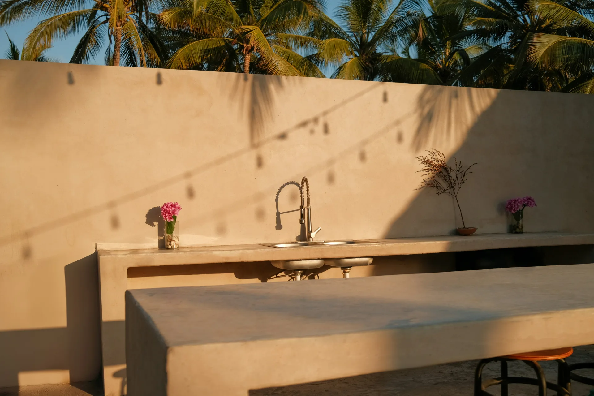 outdoor concrete countertop on a Oshawa patio bar